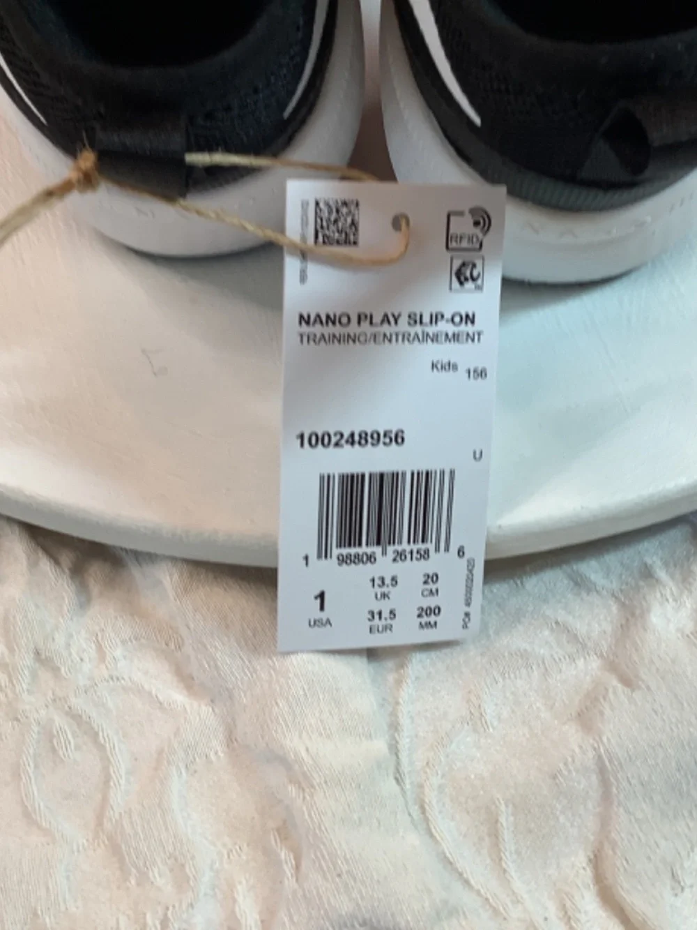 NWT Reebok Nano Play slip on training black sneakers big kids